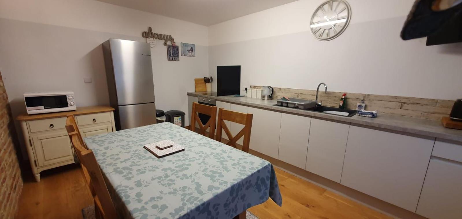 Mulberry Cottage Near Goodwood Чичестер Экстерьер фото